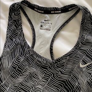 Nike drifit running tank